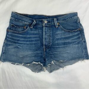 Levi’s 501 Cutoff Women’s  shorts medium wash size 28.